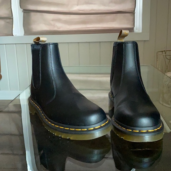 Dr. Martens Shoes - 2976 WOMEN'S SMOOTH VEGAN LEATHER CHELSEA BOOTS